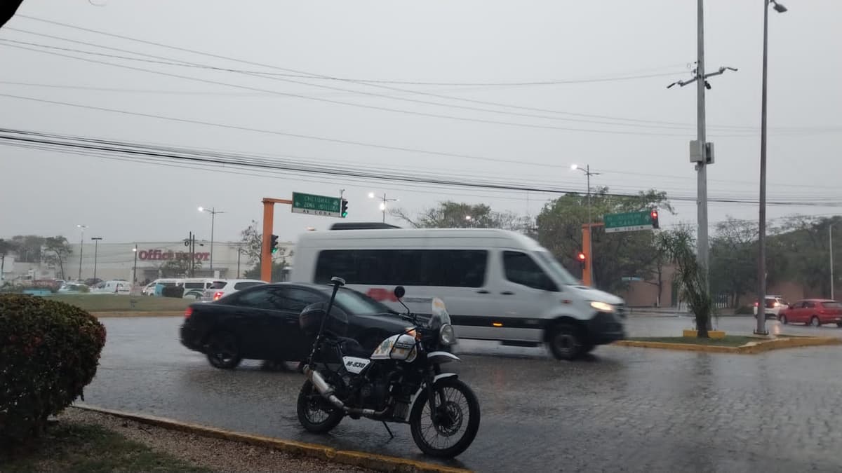 Se forma tormenta tropical "Emily", permanece a casi 5 mil kilómetros de Quintana Roo