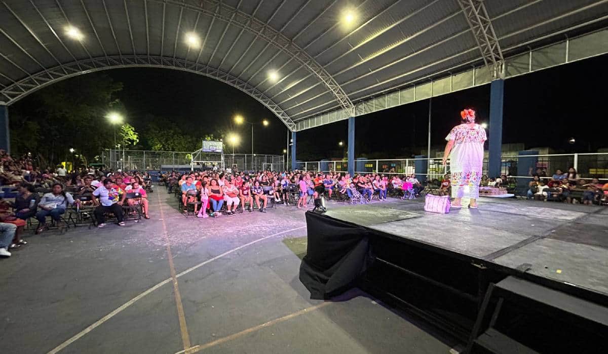 Aguakan celebra a las mamás en su día con presentación de Puruxona Cauich