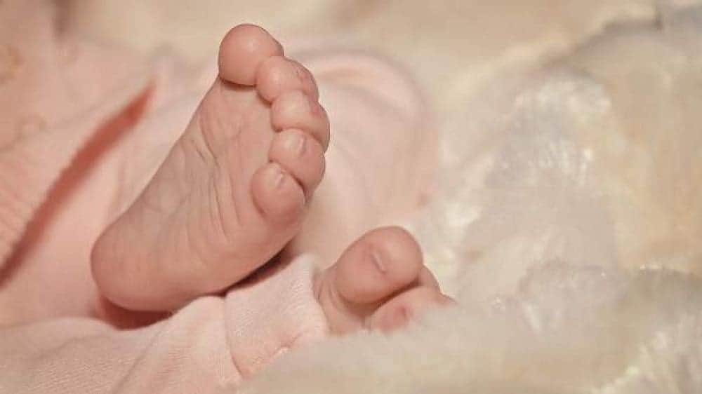 Adolescente de 15 años mata a su bebé recién nacido, dijo que no sabía que estaba embarazada