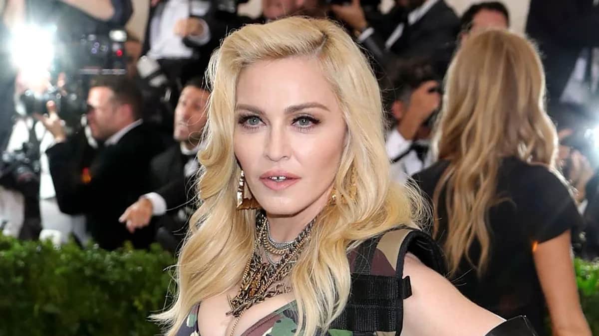 Madonna pospone gira mundial tras ser hospitalizada por una infección grave