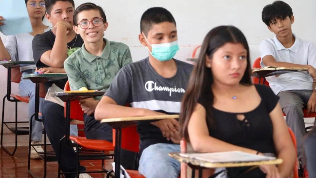 Más de 21 mil jóvenes presentan examen admisión para nivel medio superior
