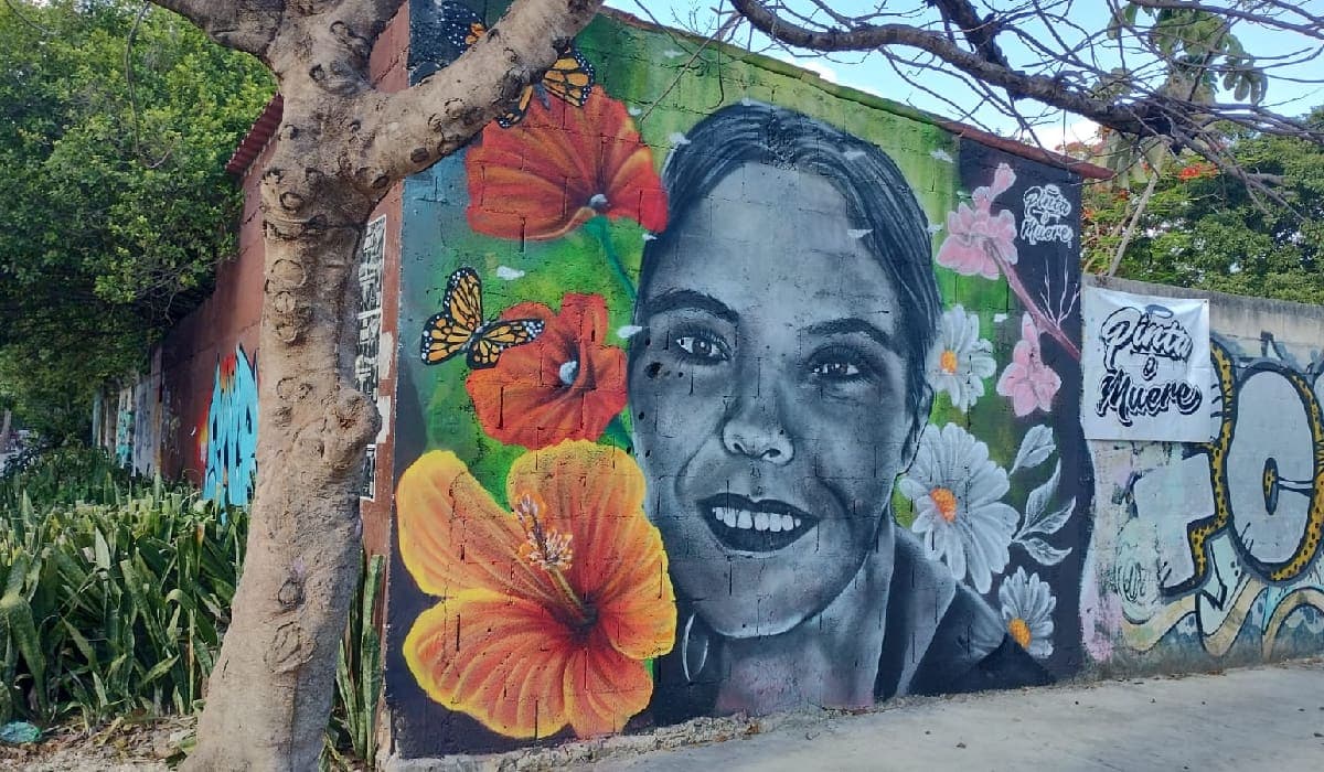 Pintan mural en memoria de Ornella, mujer italiana asesinada en Playa del Carmen