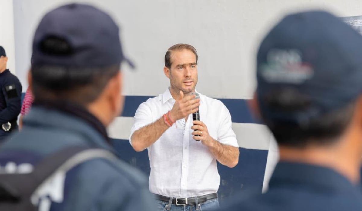 Histórico: Diego Castañón anuncia aumento salarial y donación a Seguridad Pública de Tulum