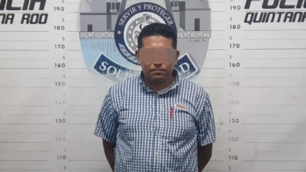 Detienen a sujeto con tarjeta de circulación apócrifa y placas sobrepuestas en Playa del Carmen