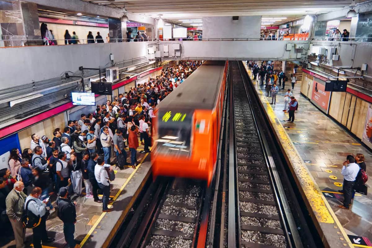 Reabren cinco estaciones de la L12 del Metro de CdMx tras dos años de cierre