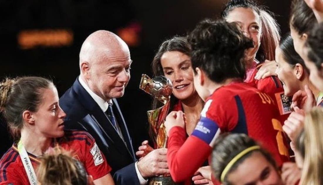 Gianni Infantino, presidente de FIFA, lamenta que el escándalo "Rubiales" opaque el éxito del equipo español femenil