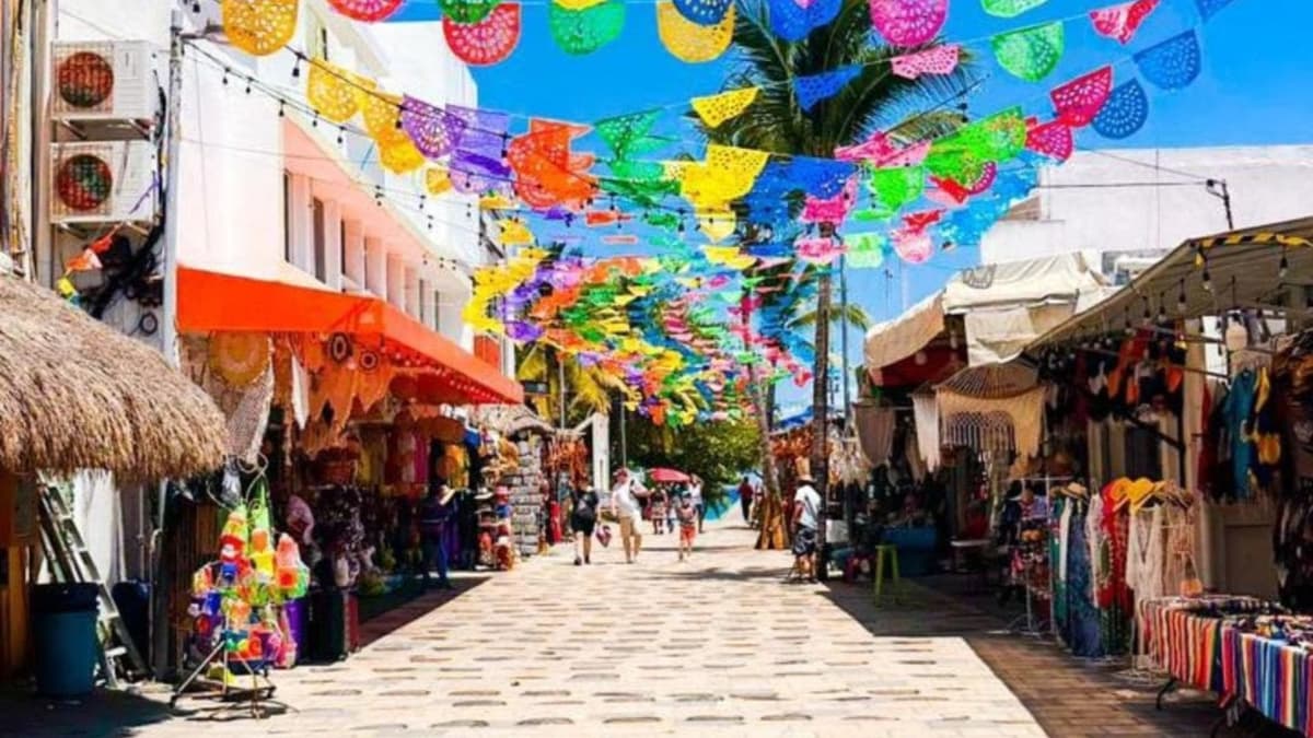 Debido a múltiples contratiempos, algunos hoteles del centro de Playa del Carmen podrían cerrar