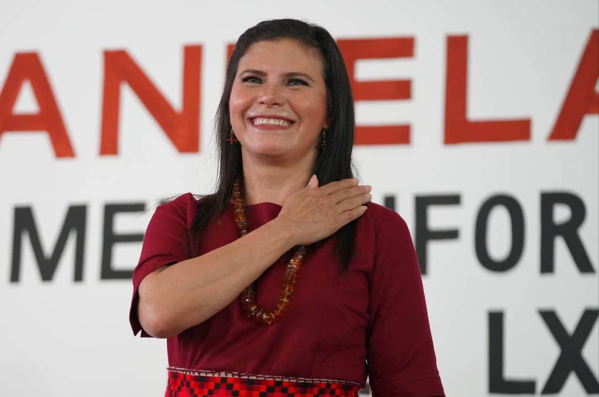 Zoé Robledo destapa a Manuela Obrador para la gubernatura de Chiapas