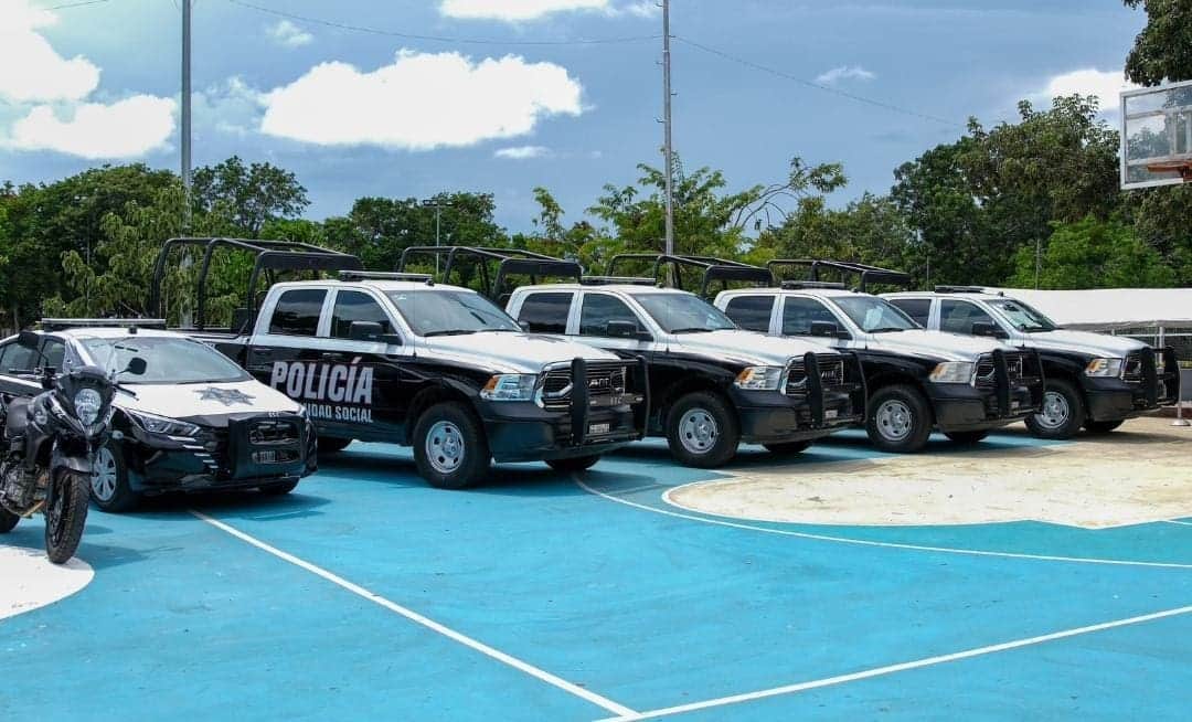 Tulum estrena patrullas; hoy fueron entregadas por Mara Lezama y Diego Castañón