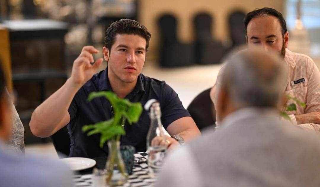 Revela Samuel García que reza para que el agua llegue a Nuevo León