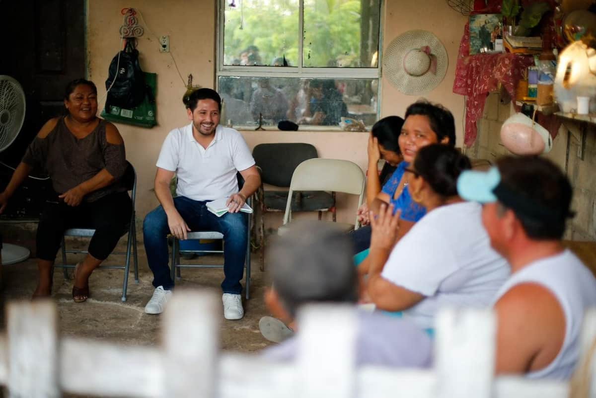 Siempre seré un aliado de las y los cozumeñelos, asegura el diputado Renán Sánchez en reunión con vecinos de la colonia Nueva Generación