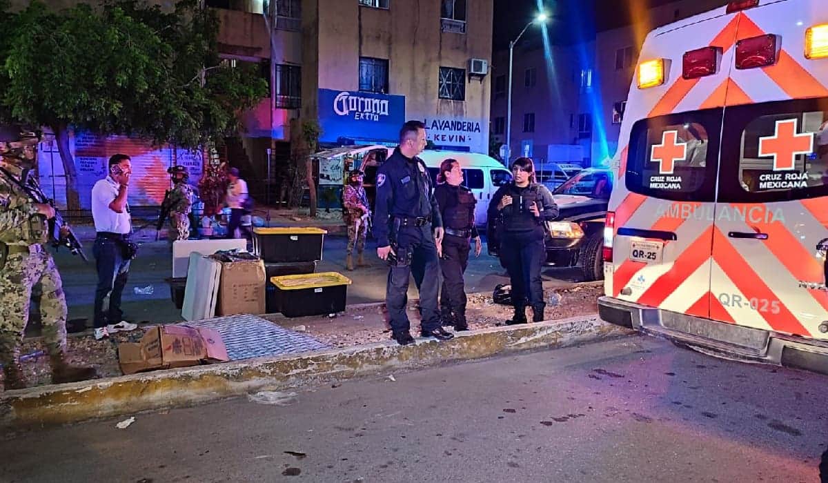 Balean a un hombre y a una menor en un tianguis del fraccionamiento Paseos del Mar de Cancún