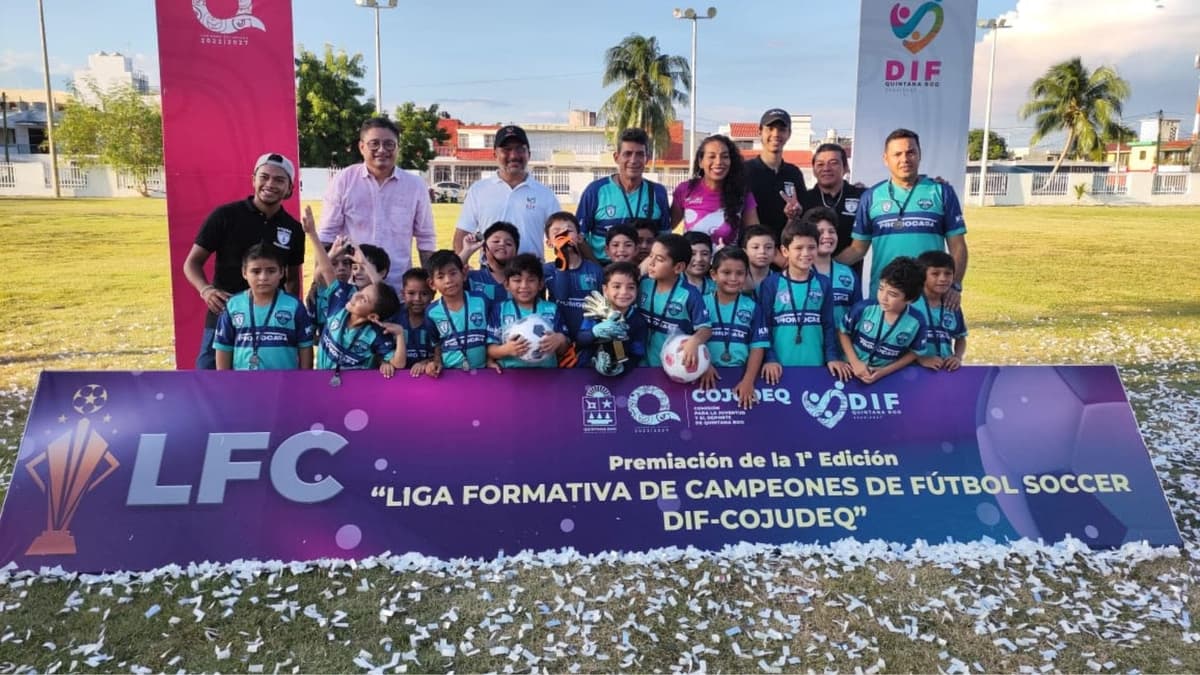¡Lo hicieron de nuevo! Gana el Club Chetumal - Tuzos la liga de campeones de fútbol soccer DIF-COJUDEQ