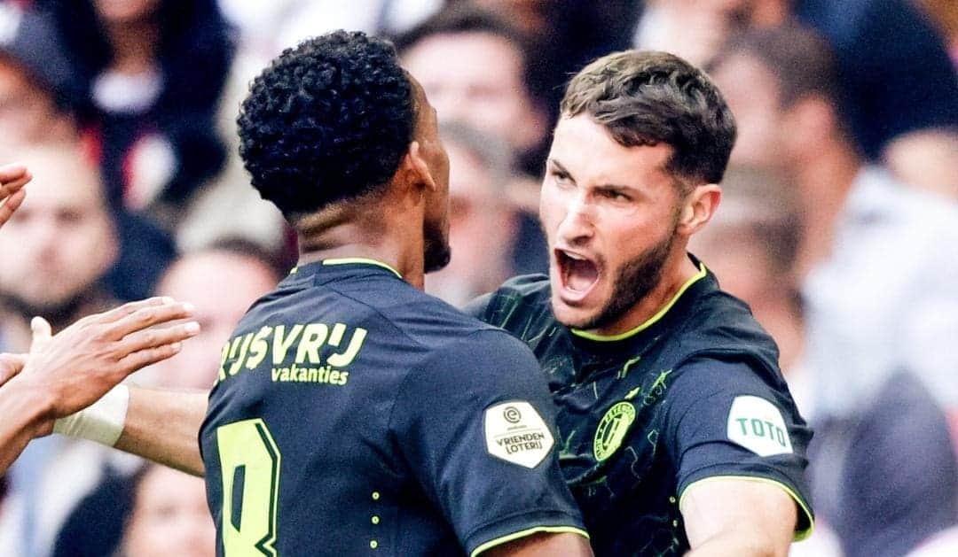 Video: Santiago Giménez anota doblete en el clásico de Países Bajos contra el Ajax