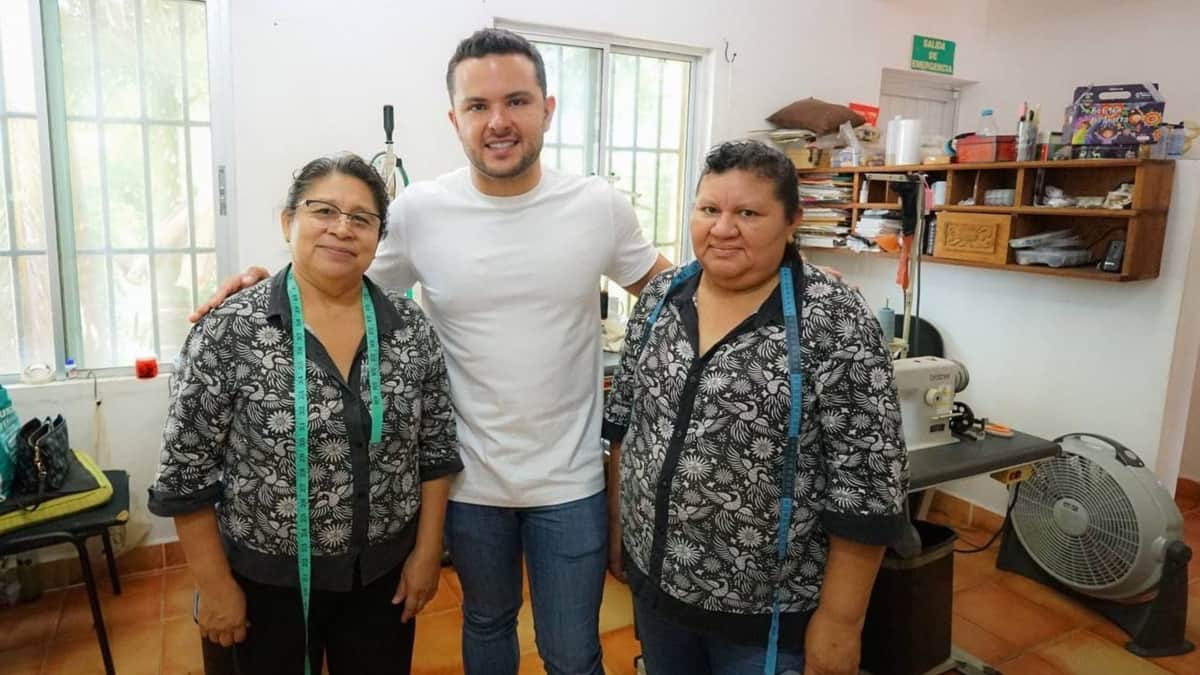 Fortalece Pablo Bustamante trabajo con asociaciones civiles de Cancún