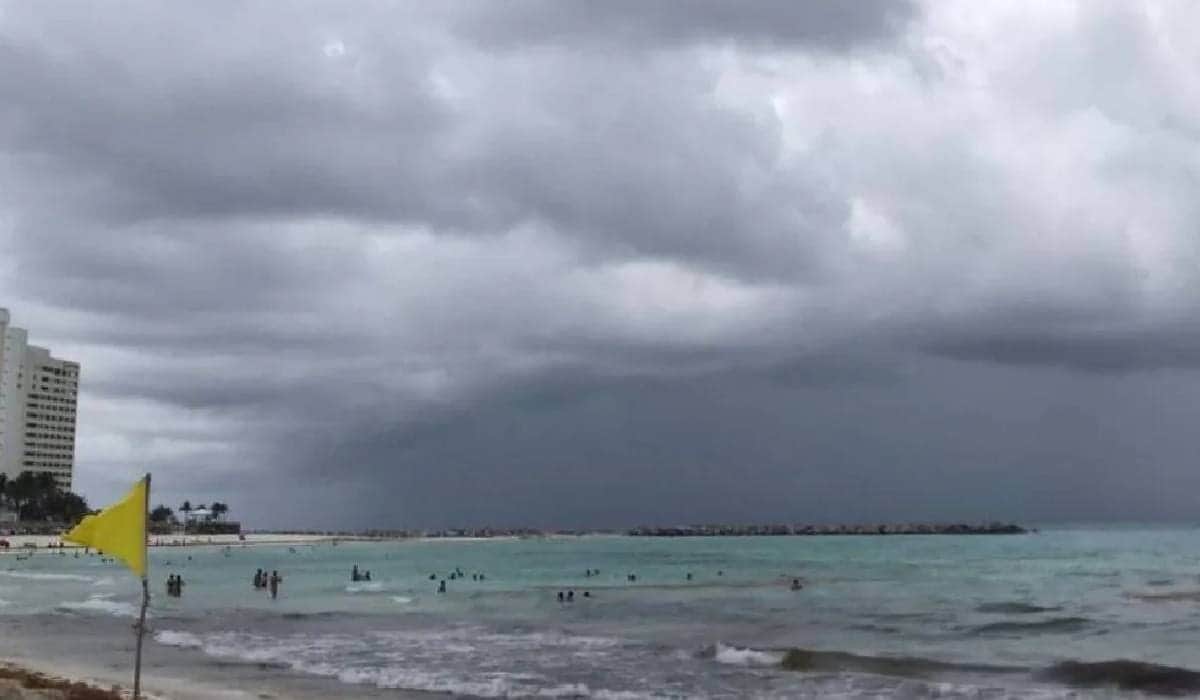 Se forma depresión tropical "Quince"; se ubica a 4 mil 605 kilómetros de Quintana Roo