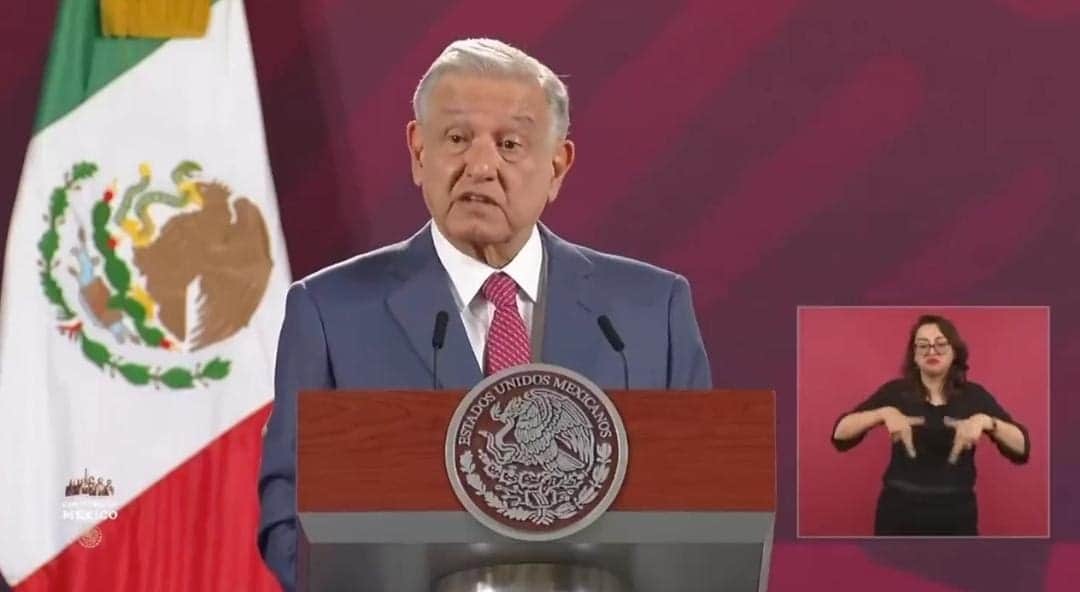Video: AMLO vuelve a su mañanera, elogia a Sheinbaum y se burla de Xóchitl Gálvez