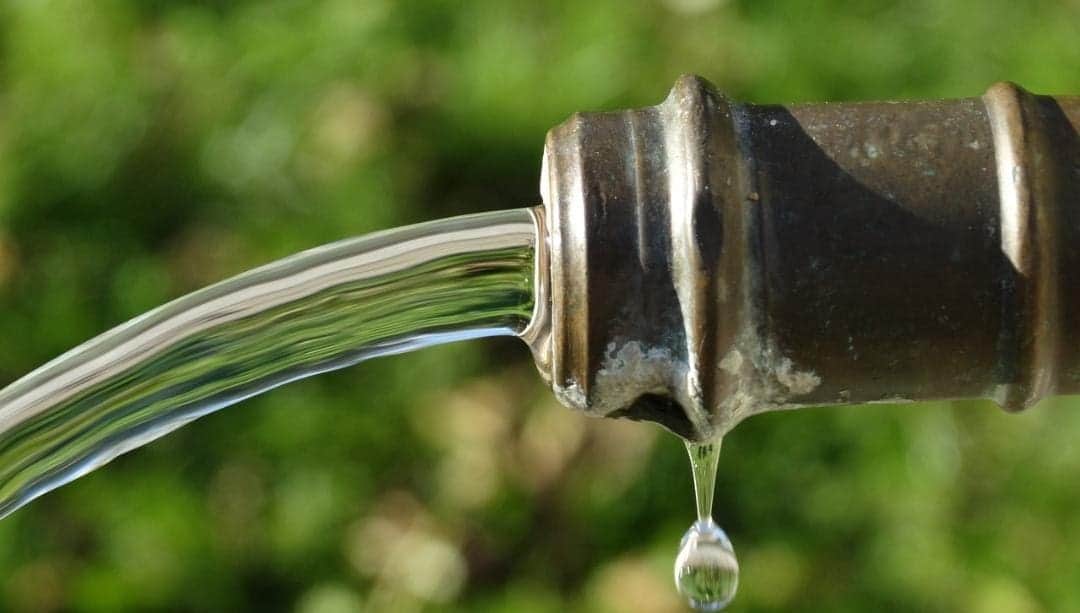 Por sequía, piden a gente de Monterrey que cuide el agua y no riegue sus jardines