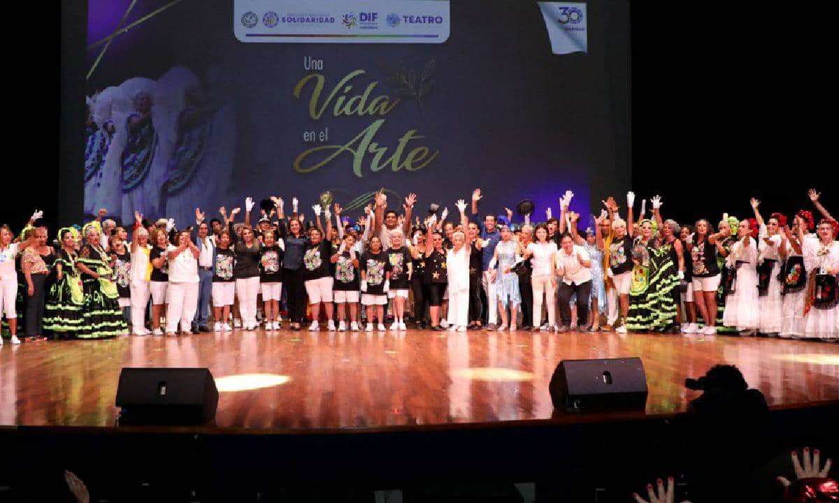 Celebran adultos mayores “Una Vida en el Arte”