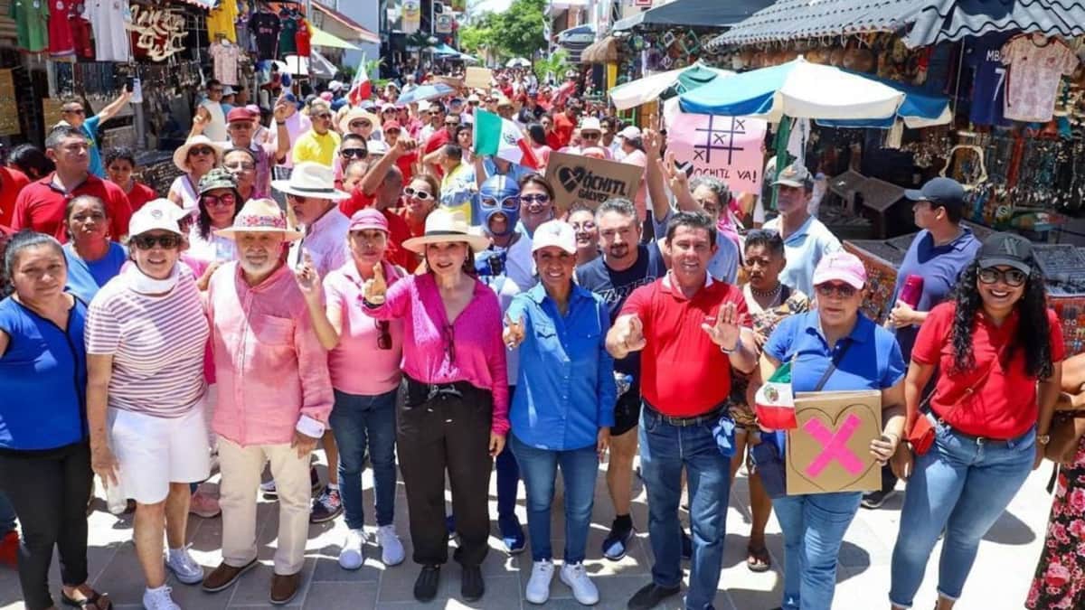 ¡Unidad ciudadana por un mejor México!; marchan en Playa del Carmen en apoyo a Xochilt Galvez y por buscar tener un país seguro y lleno de oportunidades