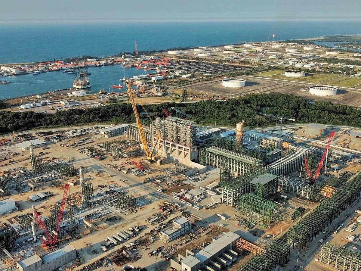 Hoy empieza a producir refinería de Dos Bocas, destaca López Obrador