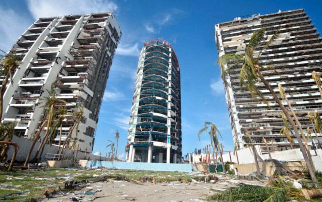 Ya se estableció puente aéreo para evacuar personas de Acapulco: Sedena