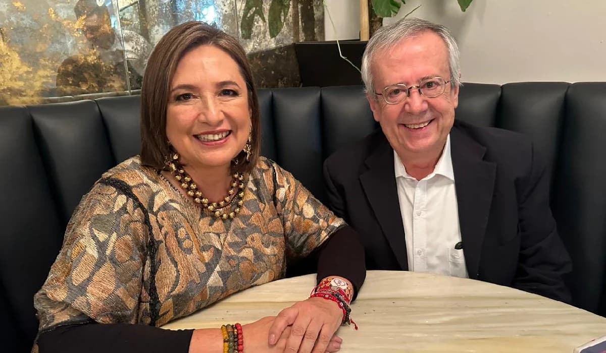 Xóchitl Gálvez anuncia la incorporación de Carlos Urzúa, exsecretario de Hacienda de AMLO, a su campaña del Frente Amplio