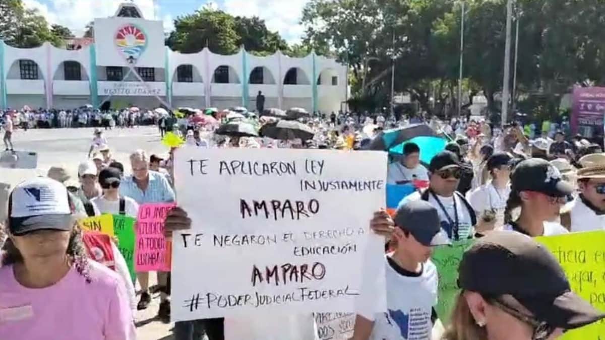 Cerca de 2 mil personas marchan en Cancún en apoyo al Poder Judicial Federal