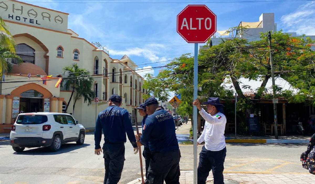Tránsito Municipal instala señales viales para protección de los ciudadanos