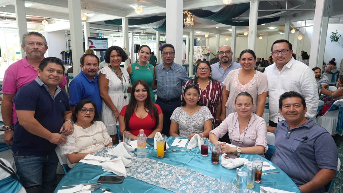 Reconoce la SEQ a maestras y maestros del CONALEP