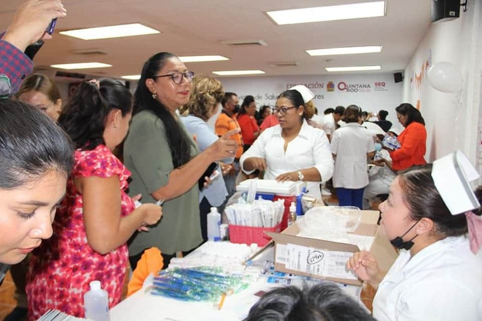Acercan servicios de salud a mujeres que laboran en la SEQ