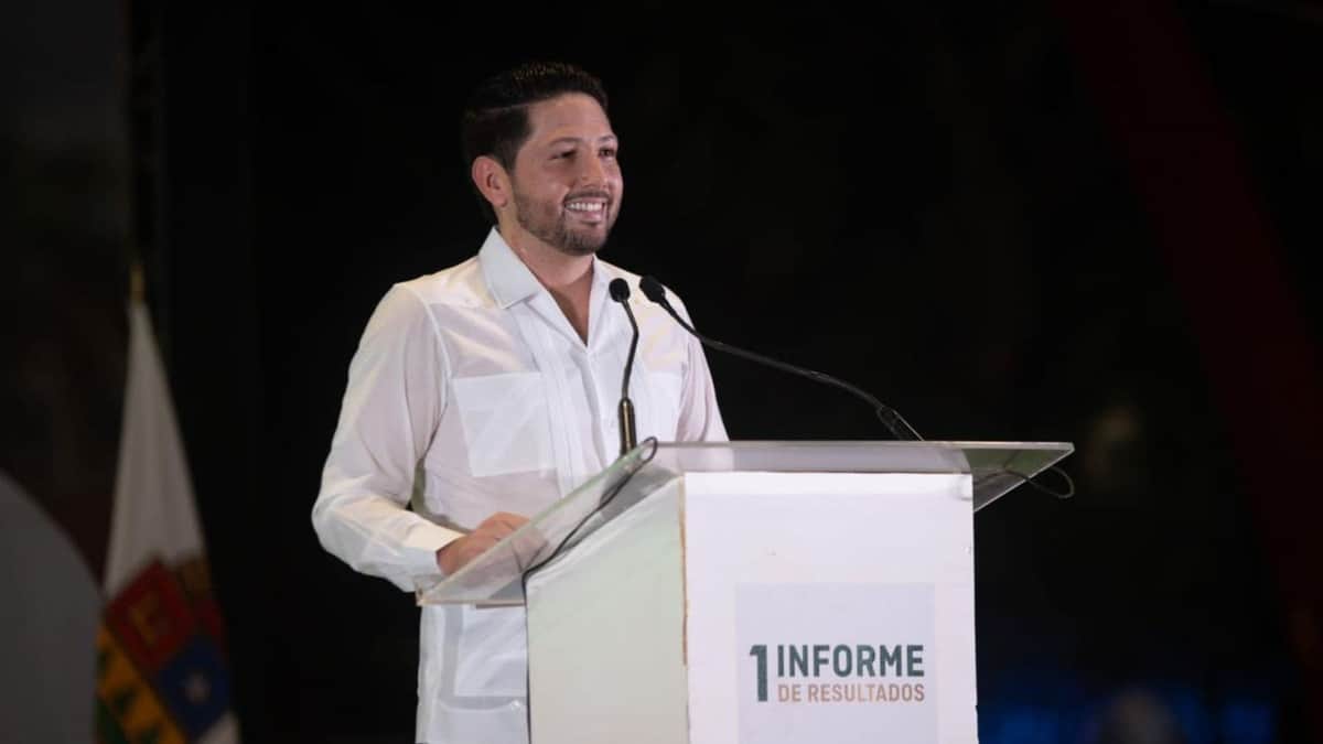 Rinde Renán Sánchez en Cozumel su primer informe de resultados