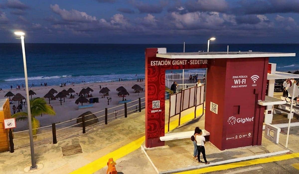 Da inicio Mara Lezama a internet gratuito y público en playas de Cancún