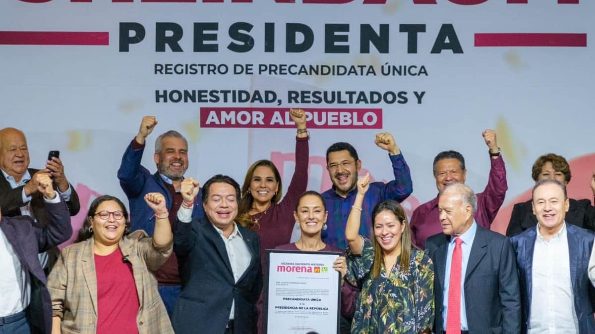 Mara Lezama, al lado de Claudia Sheinbaum durante su registro como precandidata de la 4T