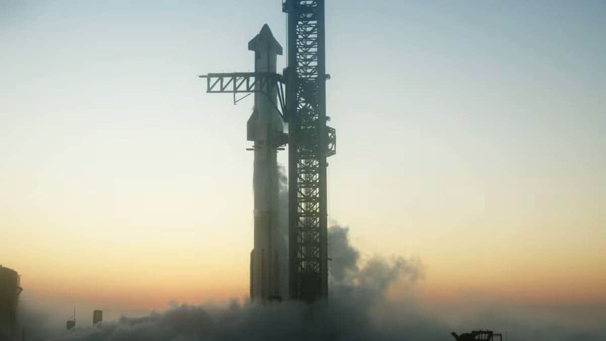 SpaceX lanzó el poderoso cohete Starship pero a los 12 minutos de vuelo se perdió la comunicación con la base