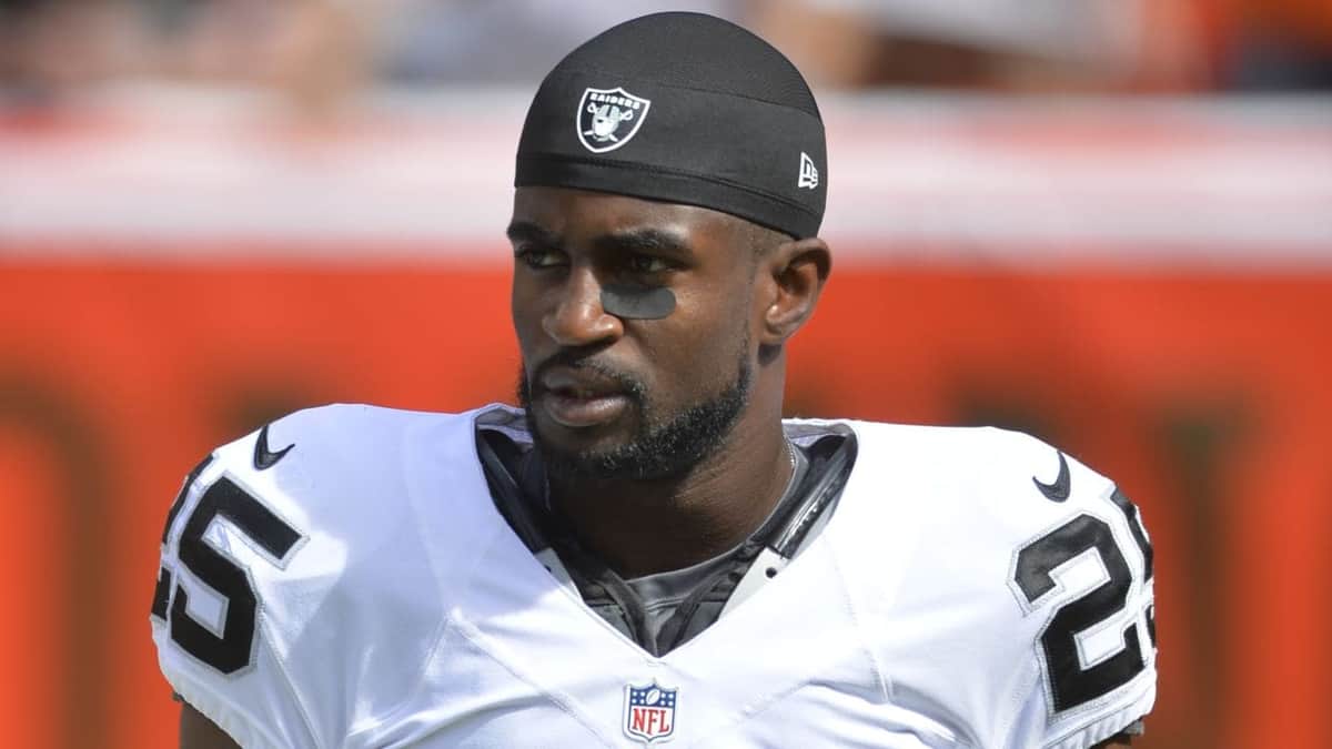 Fallece Derek Hayden, exjugador de los Raiders de la NFL, en un accidente automovilístico