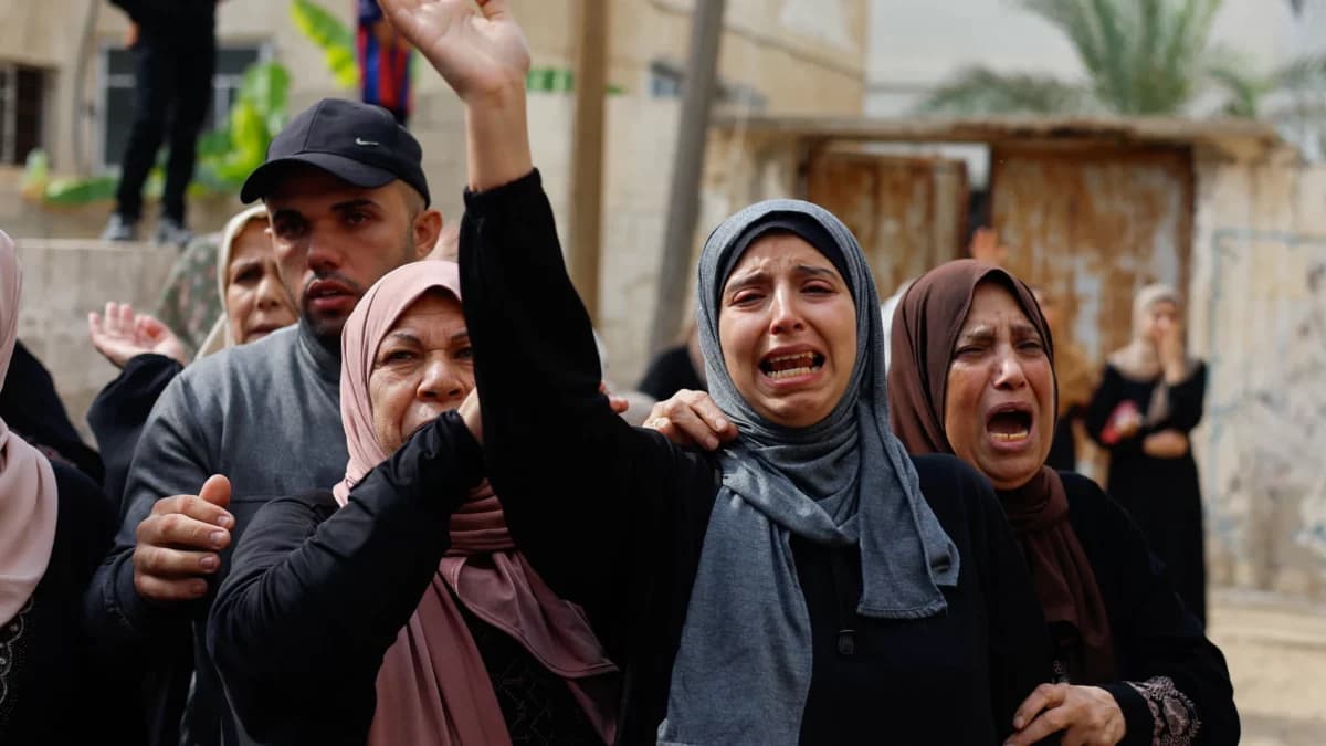 Video: Madre llorando sobre el cadáver de su hijo en Gaza; "todo esto es culpa de Hamás"