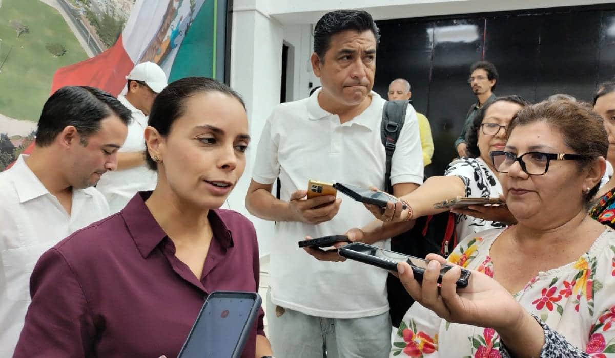 Ana Paty Peralta, sin definir qué empresa se encargará del relleno sanitario; no resuelve el problema