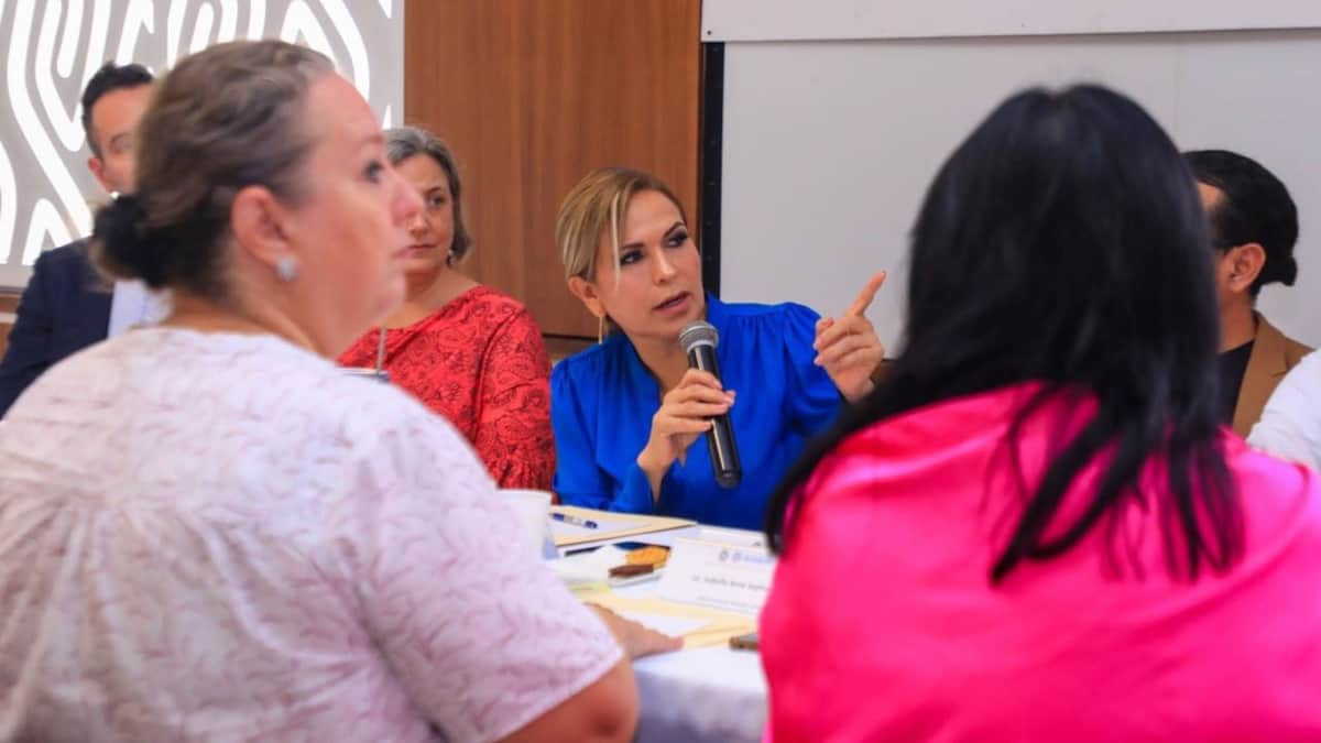 No hay controversia constitucional; se autorizó convenio con gobierno estatal por licencias: Lili Campos