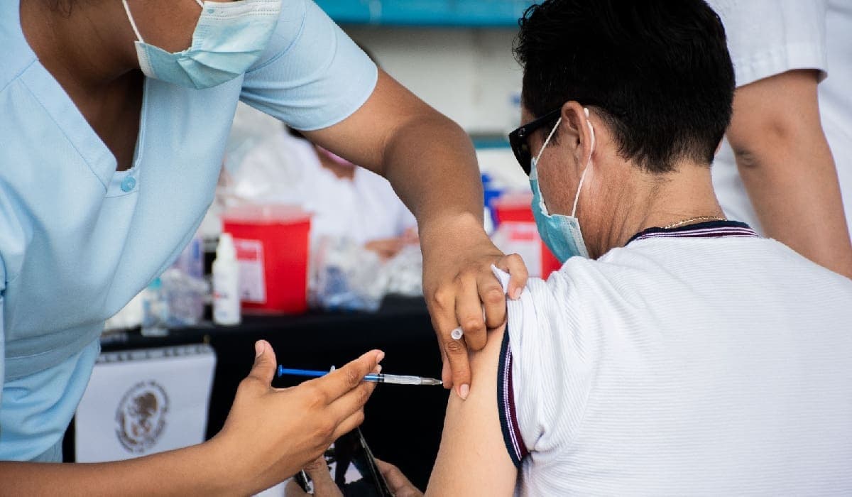 Recomienda SESA vacunarse contra influenza y COVID-19