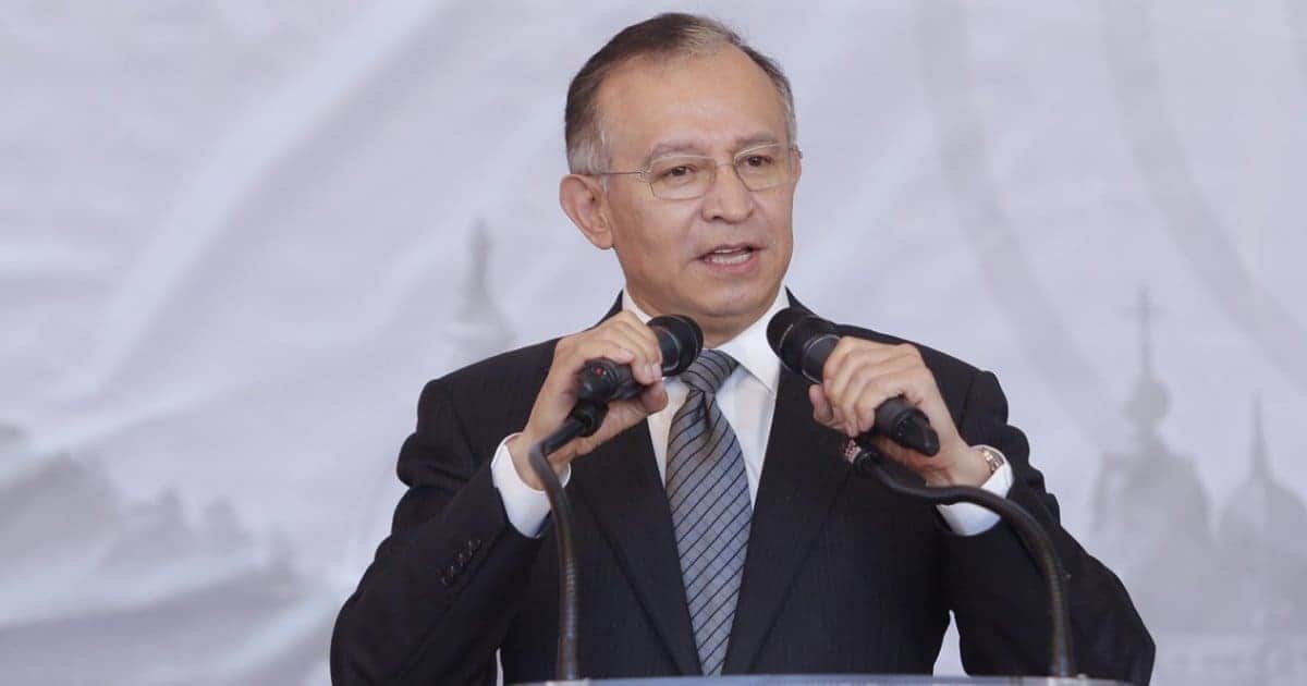 Interpol emite ficha roja contra el alcalde de Toluca, acusado de secuestro