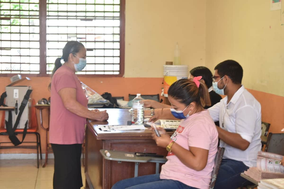 Aprueba Ieqroo las coaliciones de la 4T y la oposición en Quintana Roo