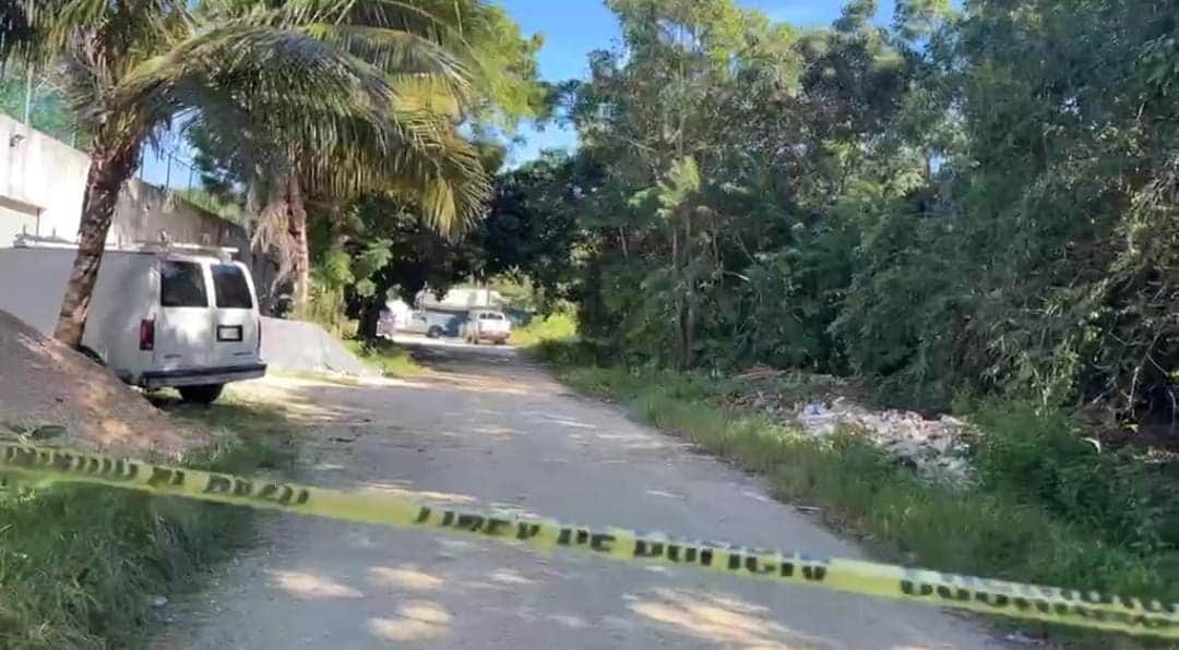 Sigue la violencia en Cancún; localizan cuerpos embolsados al interior de un taxi