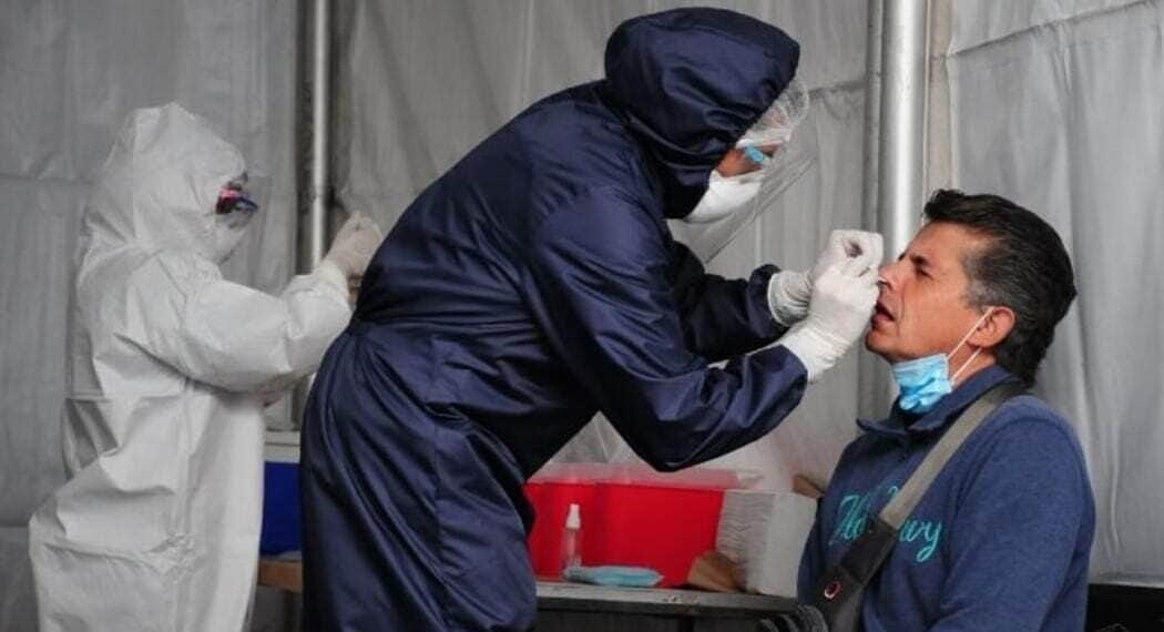 COVID-19 amenaza otra vez a México: 16 hospitales están llenos de pacientes