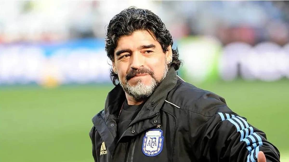 Hijo de Diego Maradona asegura que mataron a su padre