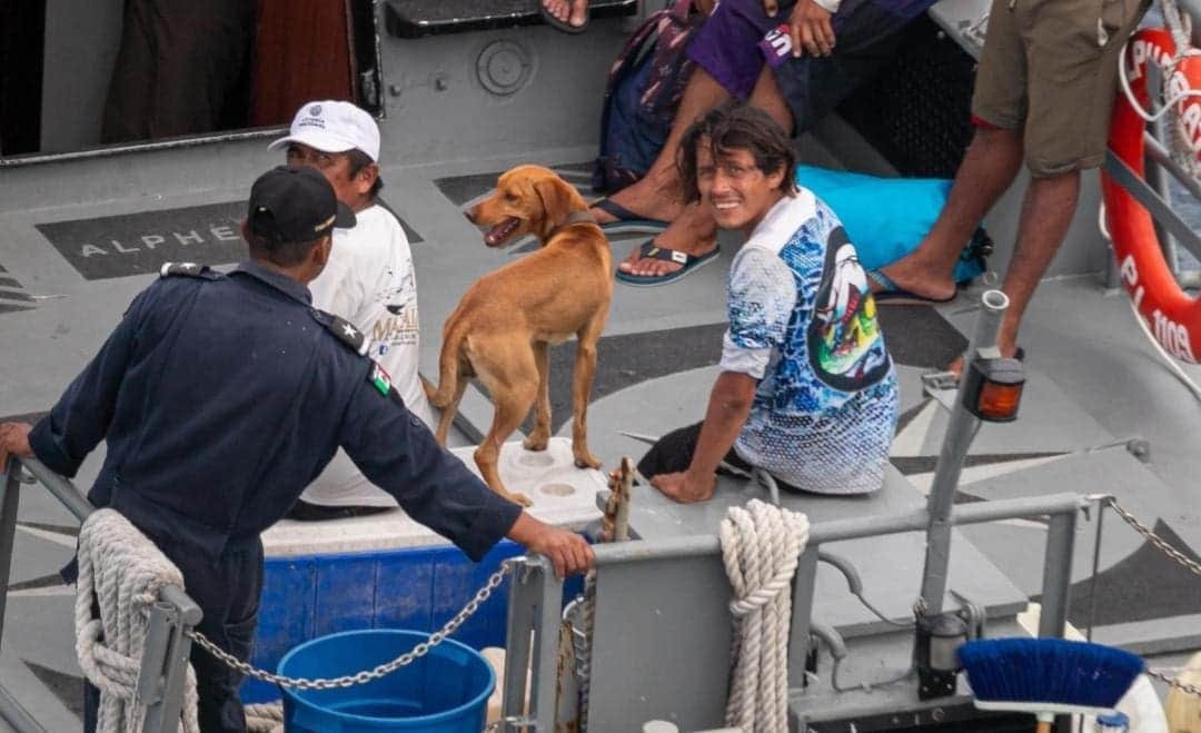 Rescatan a pescadores de Cozumel desaparecidos y al perrito; los hallaron en altamar, cerca de Isla Mujeres