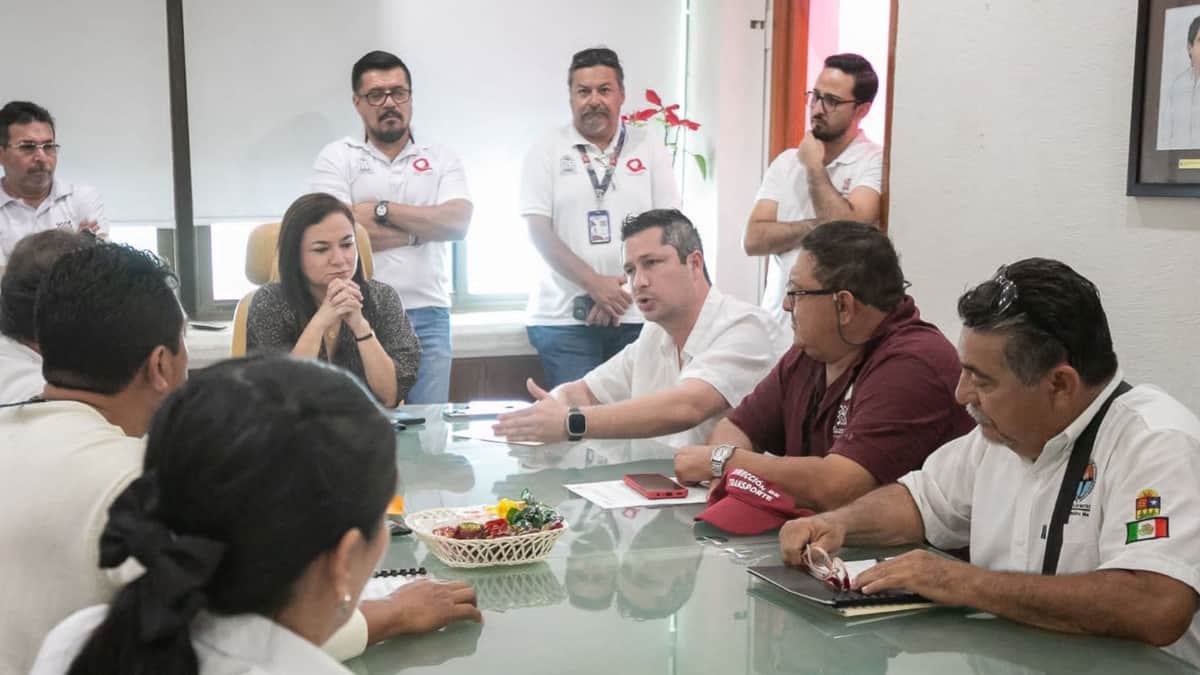 Imoveqroo otorgará 150 permisos temporales a taxistas de Cozumel para que no continúen las protestas