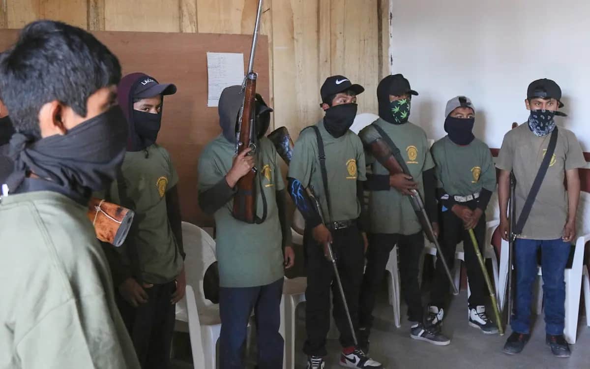 Gobierno de Guerrero denunciará a comunitarios que armaron a niñas y a niños