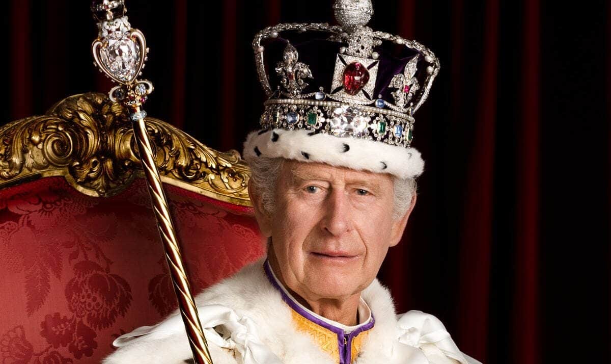 El Rey Carlos lll es internado para operarlo de la próstata