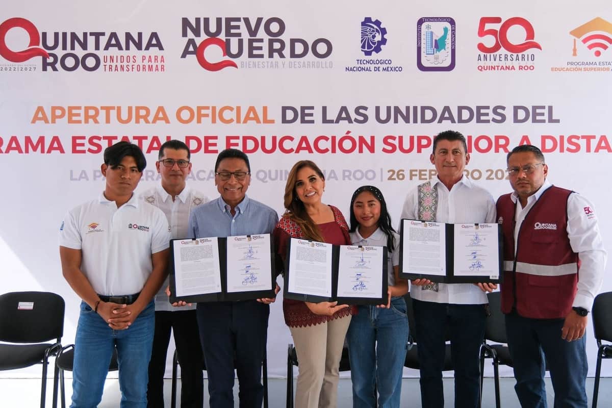 Abre Mara Lezama espacios para que más jóvenes tengan una carrera profesional en Quintana Roo